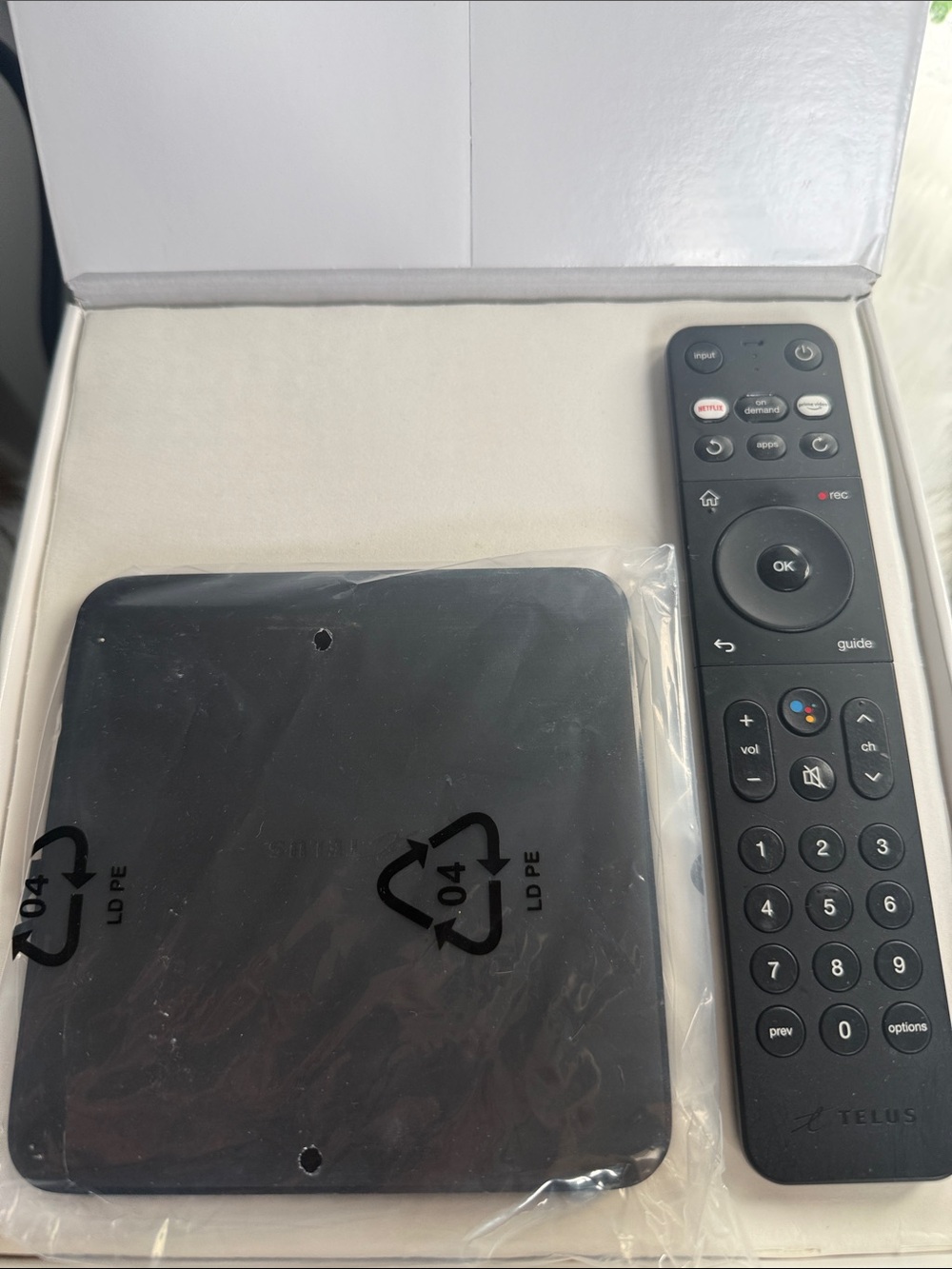 Black Streaming Media Player with Remote